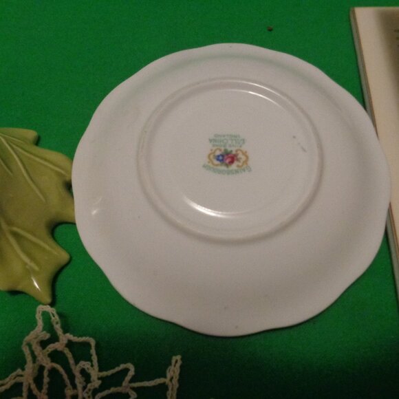 EARLY PAST VINTAGE AS-IS CARDS BOOK DESSERT DISH SAUCER HOLDER DOILY RIBBON LOT - Picture 10 of 15